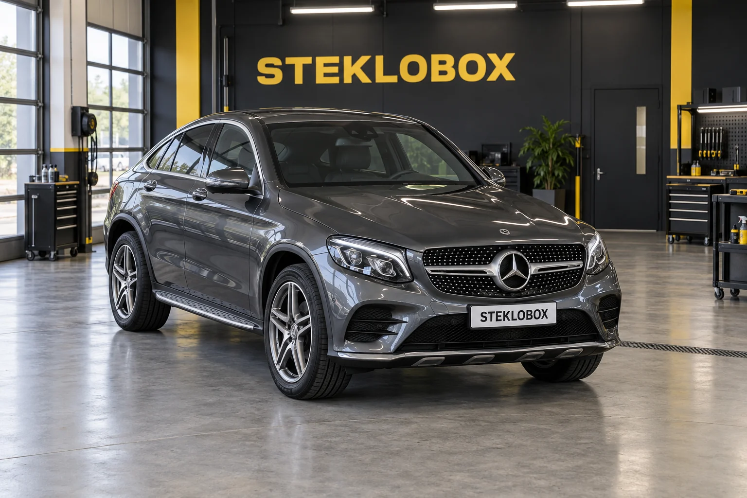 Mercedes-Benz GLC Coupe C253 в установочном центре STEKLOBOX