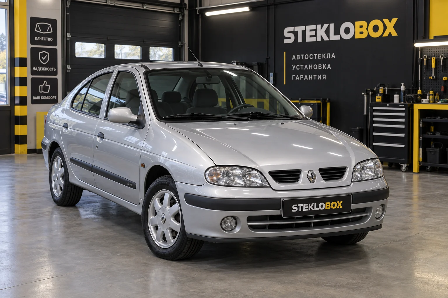 Renault Megane I Classic в установочном центре STEKLOBOX